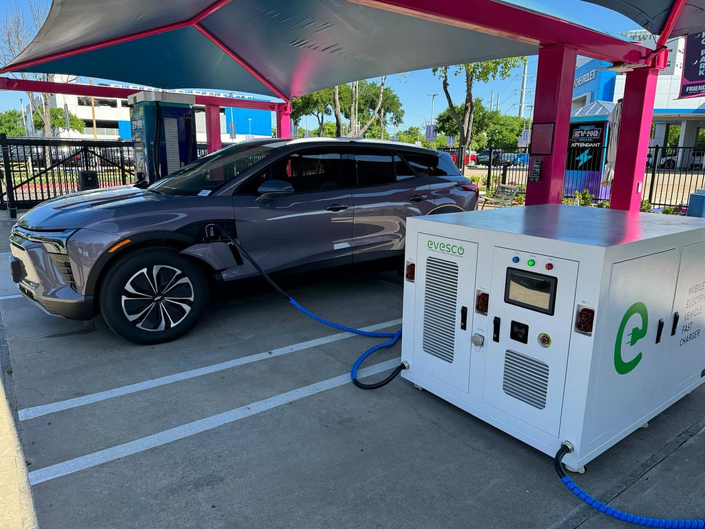 Charging electric fleet vehicles with mobile EV charger