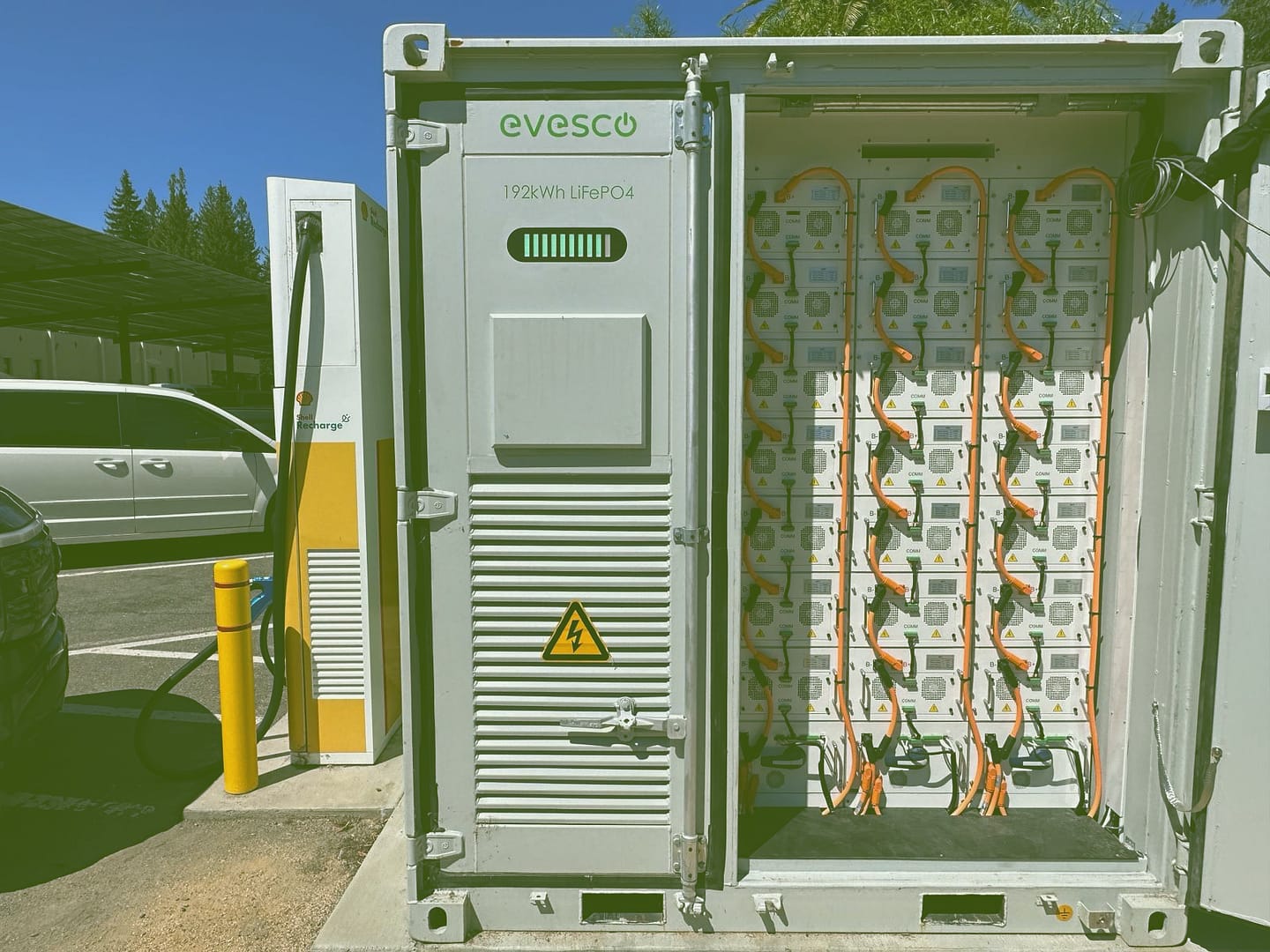 Energy Storage Applications: Front-of-the-Meter vs. Behind-the-Meter