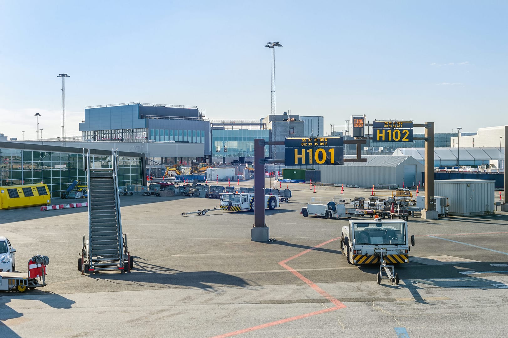 Airport vehicles