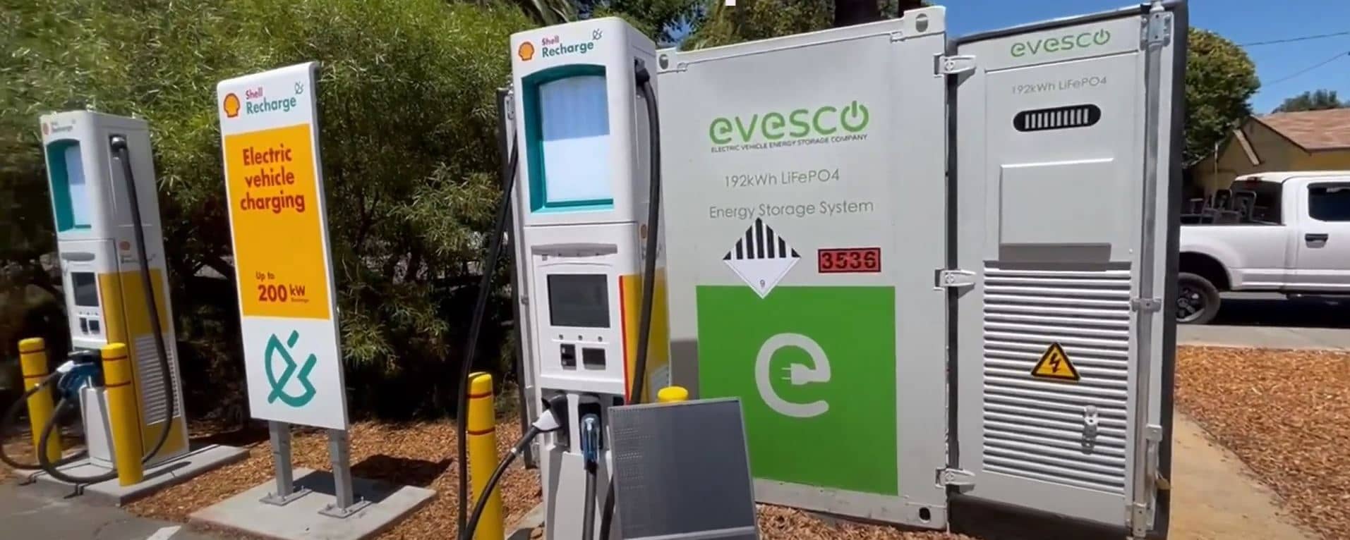 The Benefits of Battery Energy Storage for EV Charging
